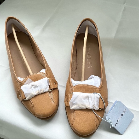 AEROSOLES Bia Flats Women Tan Loafers Ballet With Gold Accent Round Toe Size 12 - Picture 4 of 7